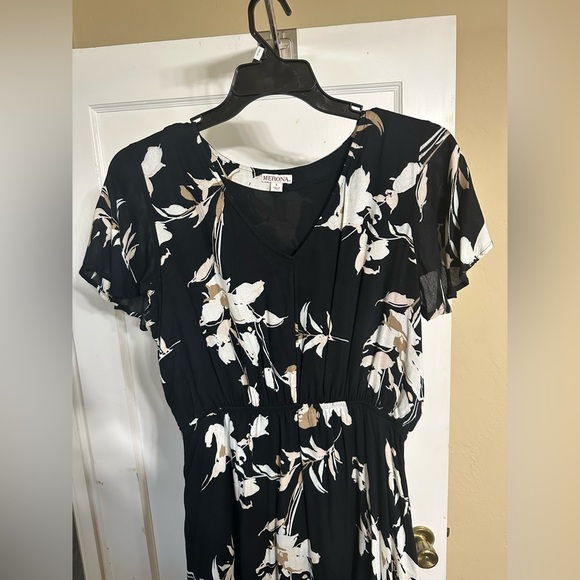 Floral Black and White Womens Dress - Picture 3 of 6